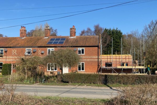 Cottage with side extension